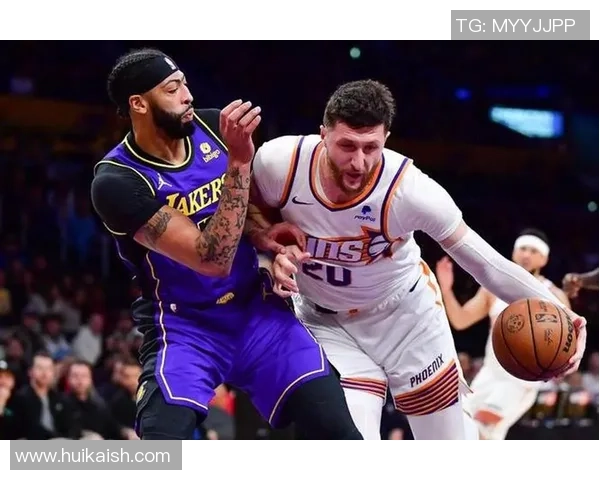 湖人队与太阳队首节激战回顾球员表现与战术分析